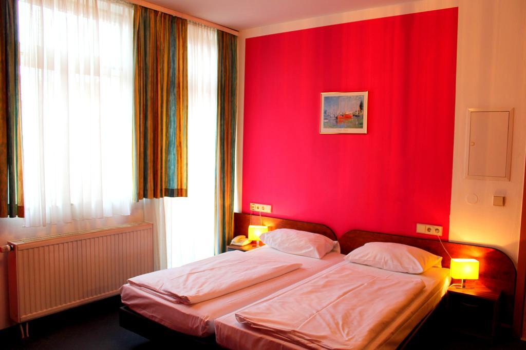 Merit Hotel 3*